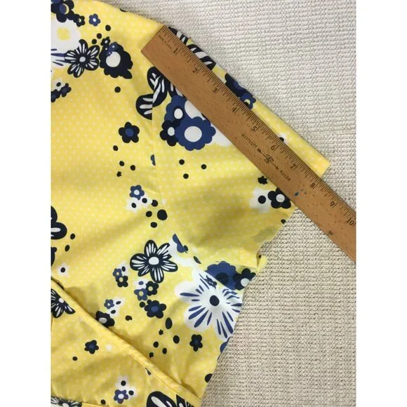 Cherokee Scrub Top Women Size XL Yellow w Black White Flowers Pockets Tie Back - Picture 11 of 14